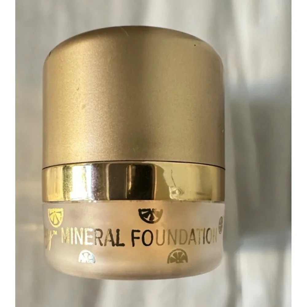 Kim Gravel Easy Peasy Powder Matte Mineral Foundation LIGHT .16oz Travel Size